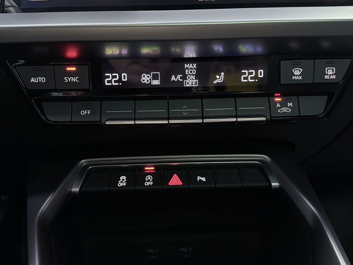 Audi A3 2022 - фото автомобиля