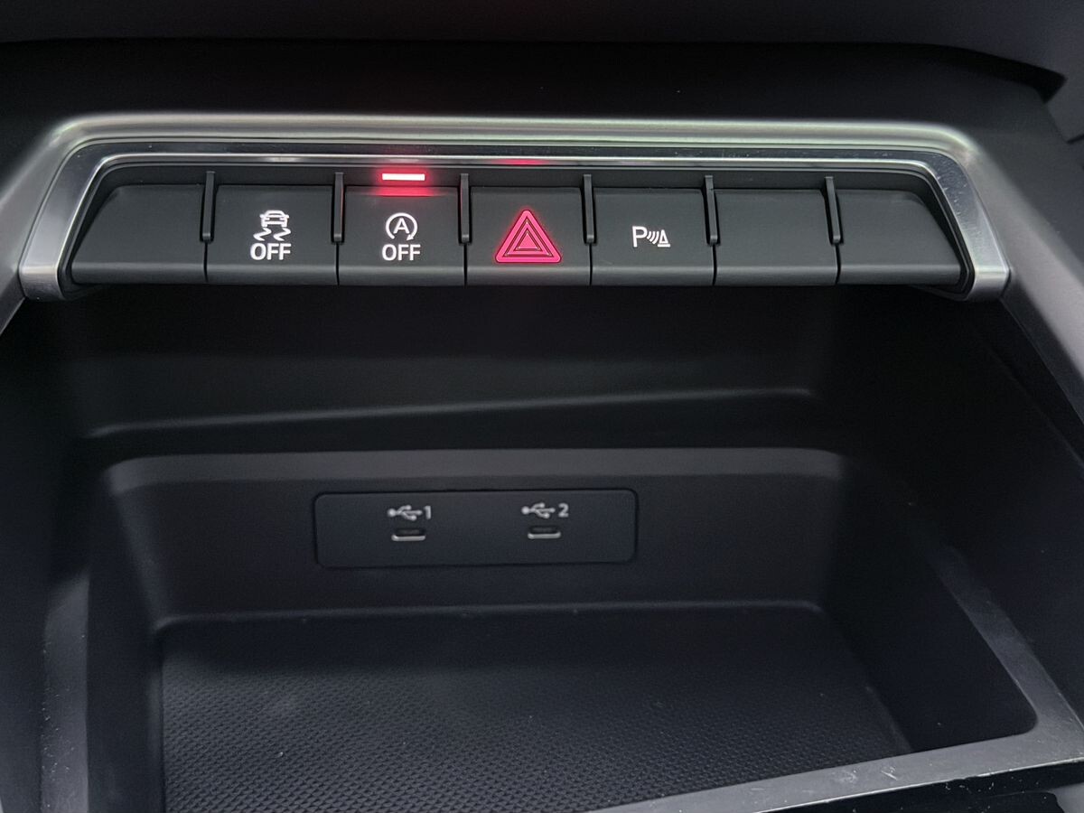 Audi A3 2022 - фото автомобиля