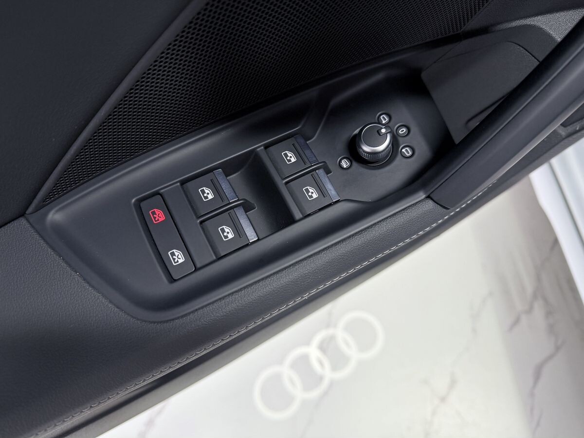 Audi A3 2022 - фото автомобиля