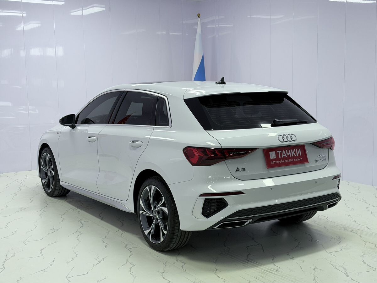 Audi A3 2022 - фото автомобиля