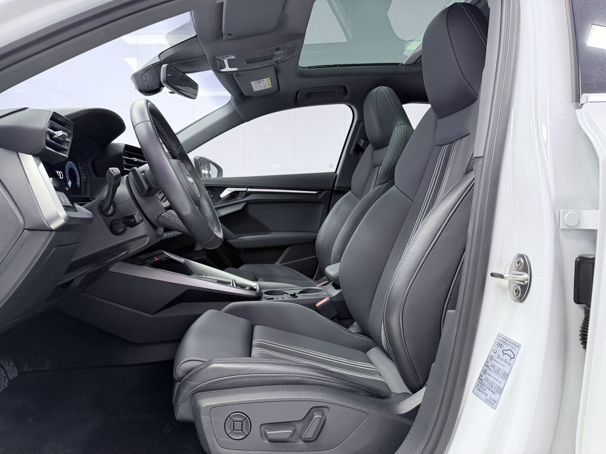 Audi A3 2022 - фото автомобиля