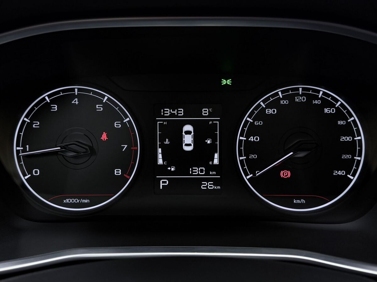 Geely Coolray 2025 - фото автомобиля