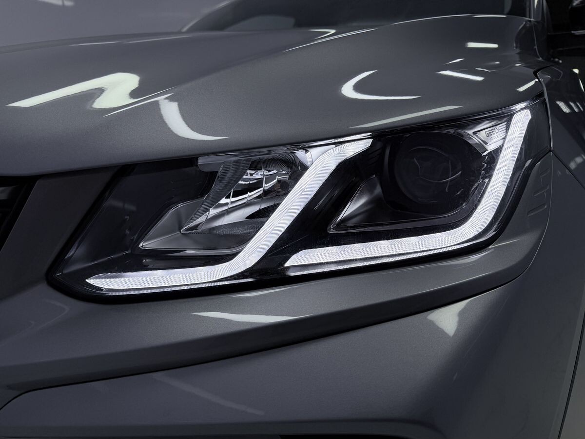 Geely Coolray 2025 - фото автомобиля