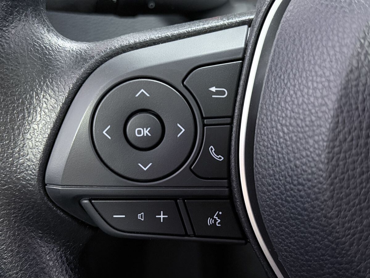 Toyota Corolla 2023 - фото автомобиля