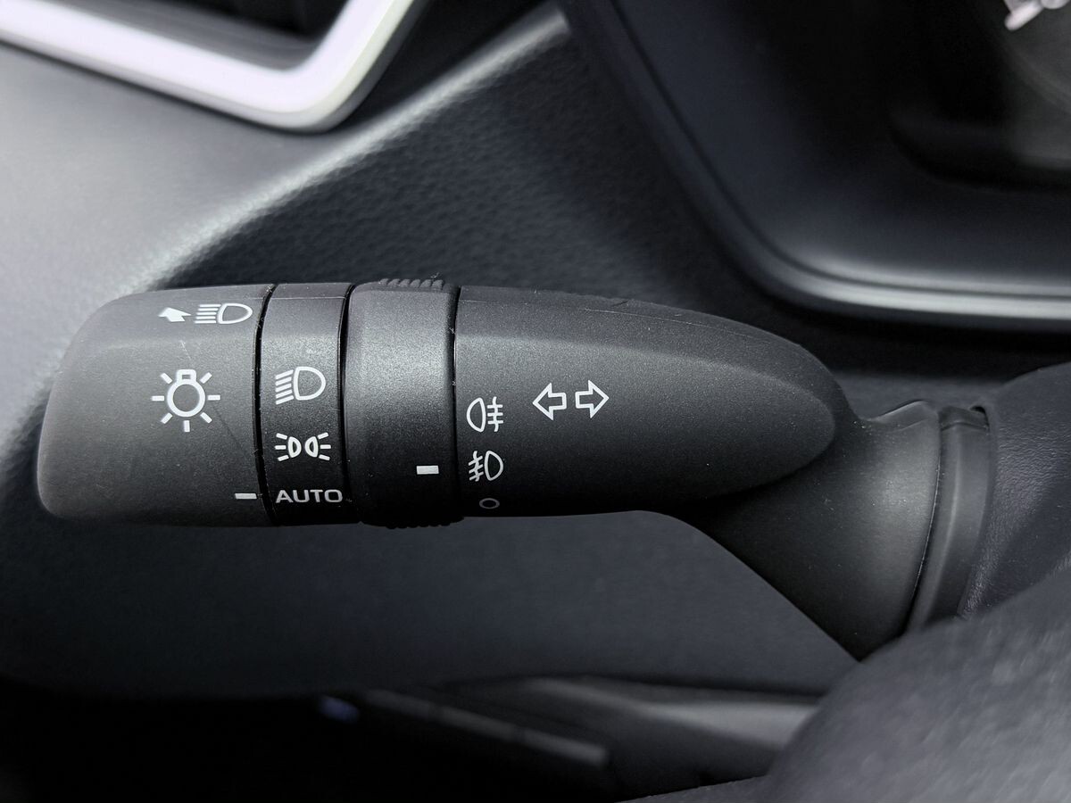 Toyota Corolla 2023 - фото автомобиля