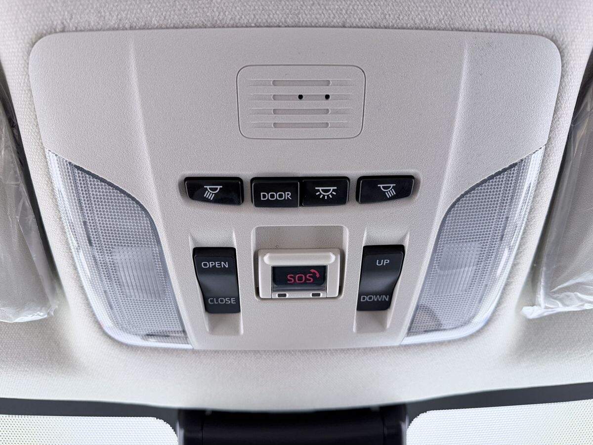 Toyota Corolla 2023 - фото автомобиля