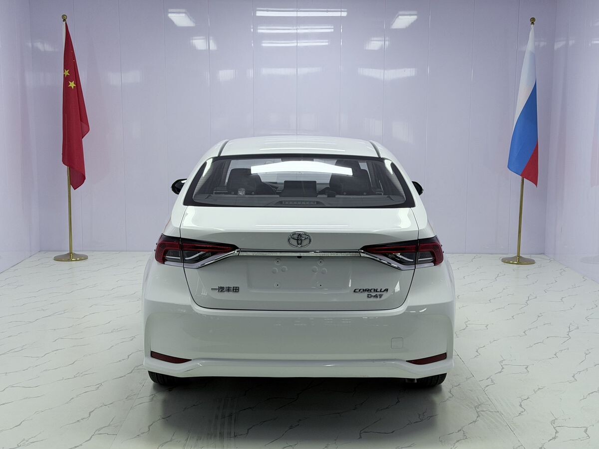 Toyota Corolla 2023 - фото автомобиля