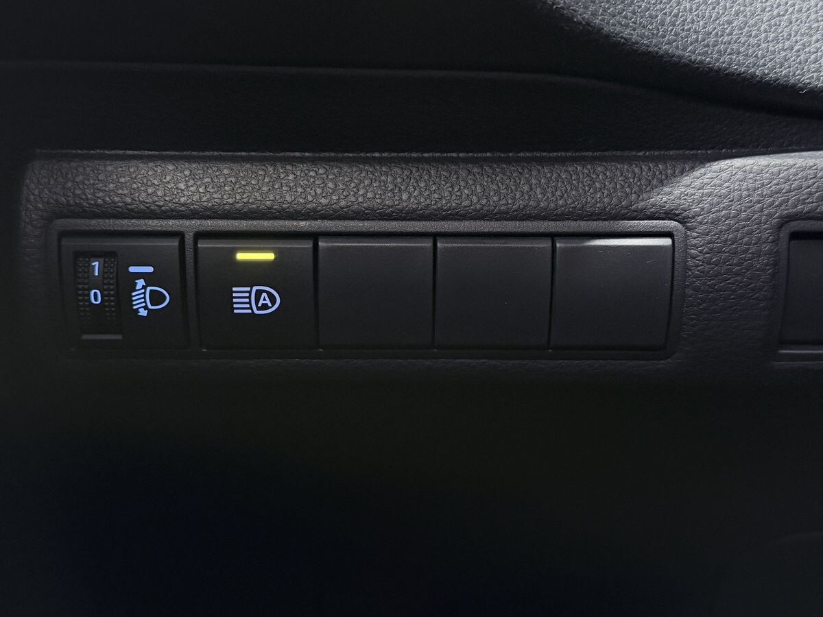 Toyota Corolla 2023 - фото автомобиля