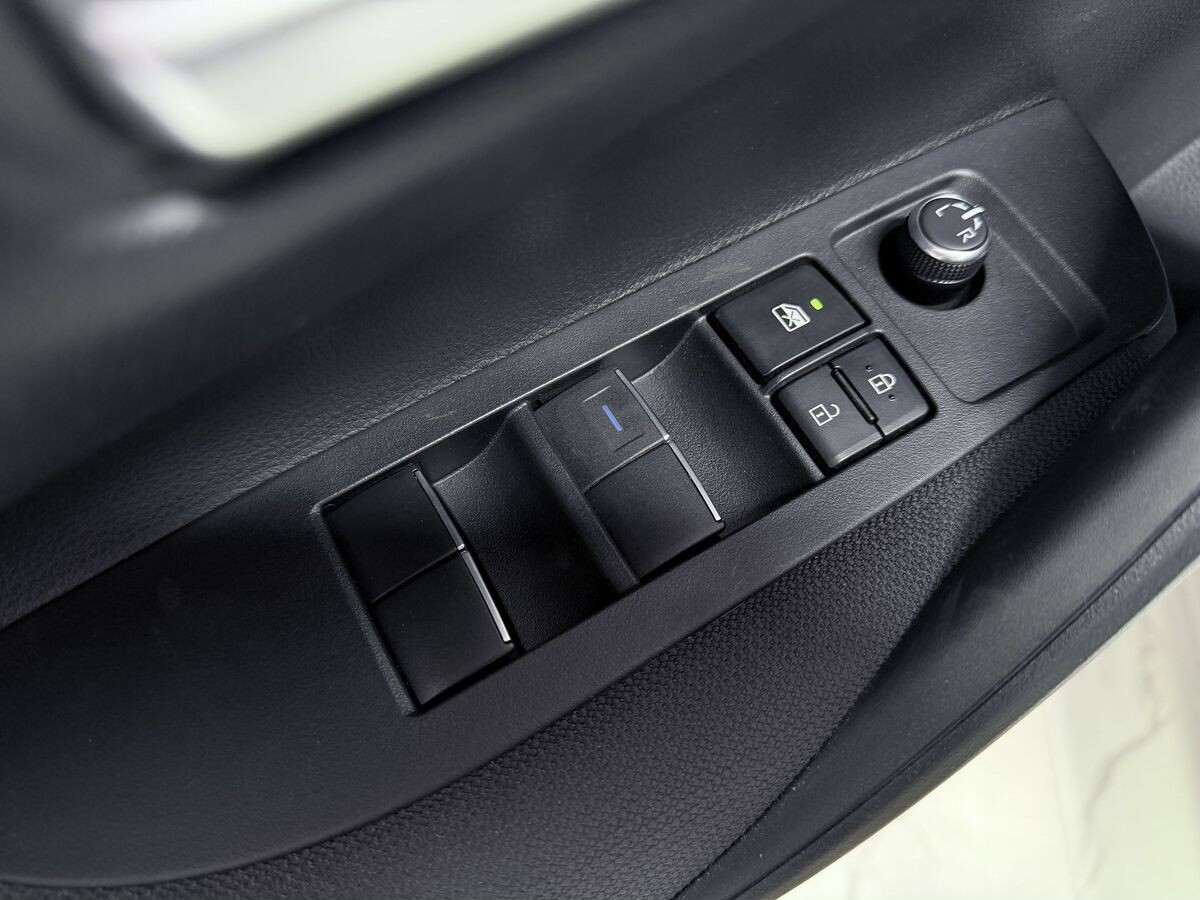 Toyota Corolla 2023 - фото автомобиля