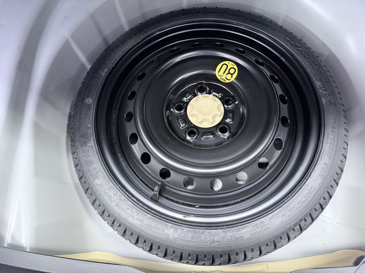 Toyota Corolla 2023 - фото автомобиля