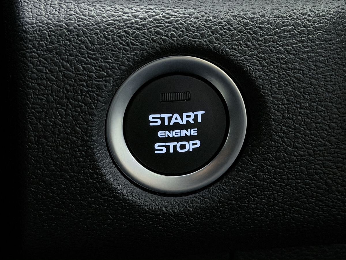 Geely Coolray 2025 - фото автомобиля