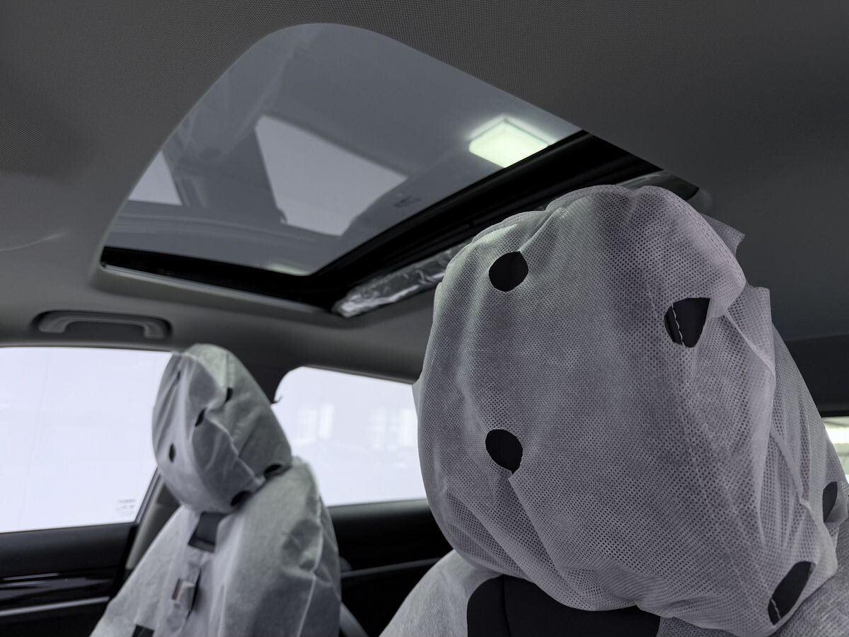 Geely Coolray 2025 - фото автомобиля