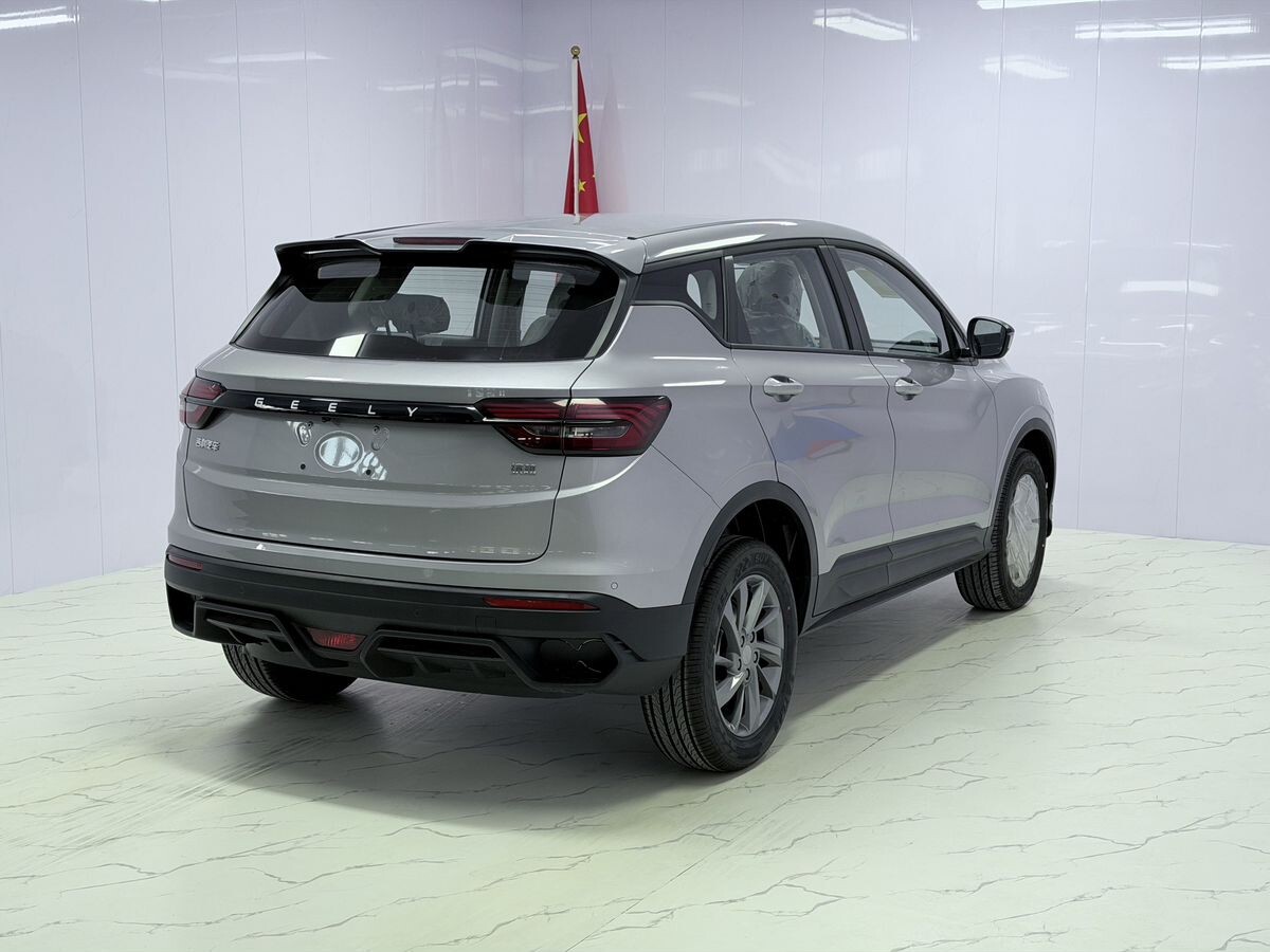 Geely Coolray 2025 - фото автомобиля