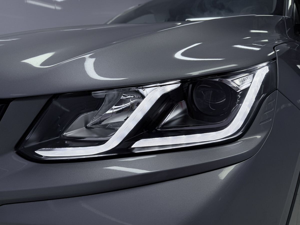 Geely Coolray 2025 - фото автомобиля