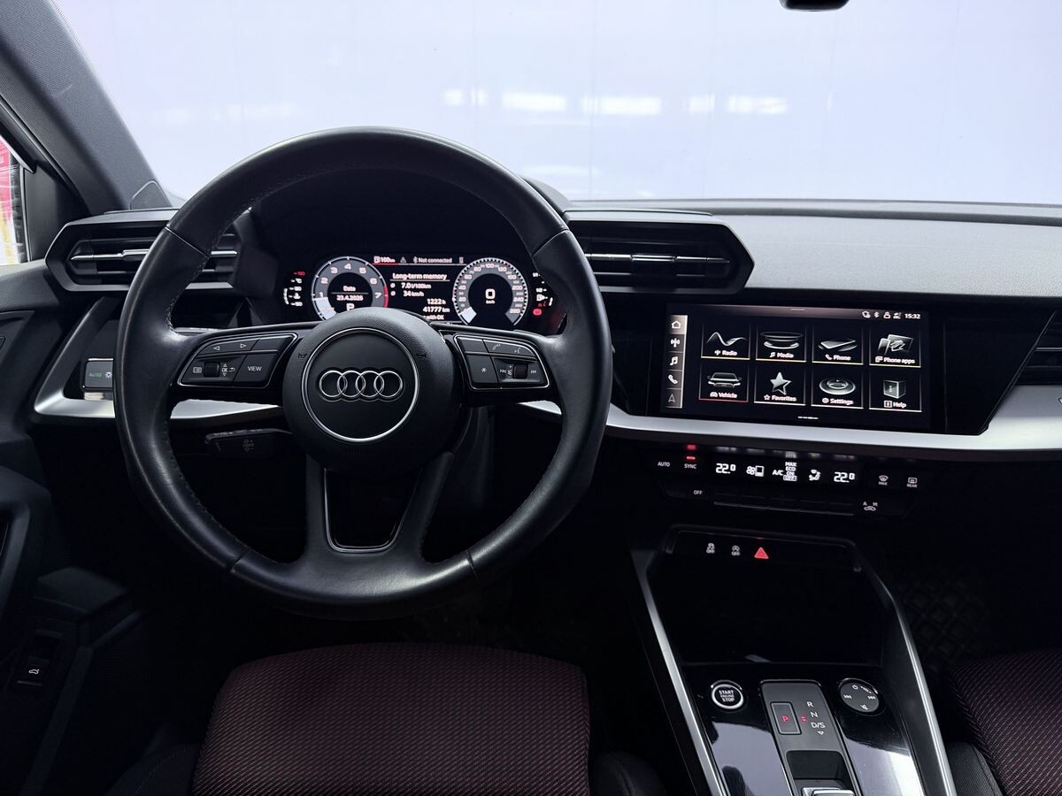 Audi A3 2023 - фото автомобиля