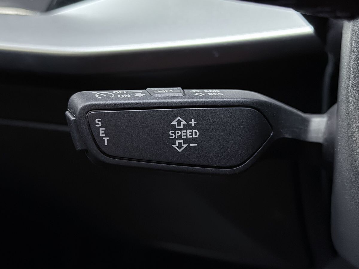 Audi A3 2023 - фото автомобиля