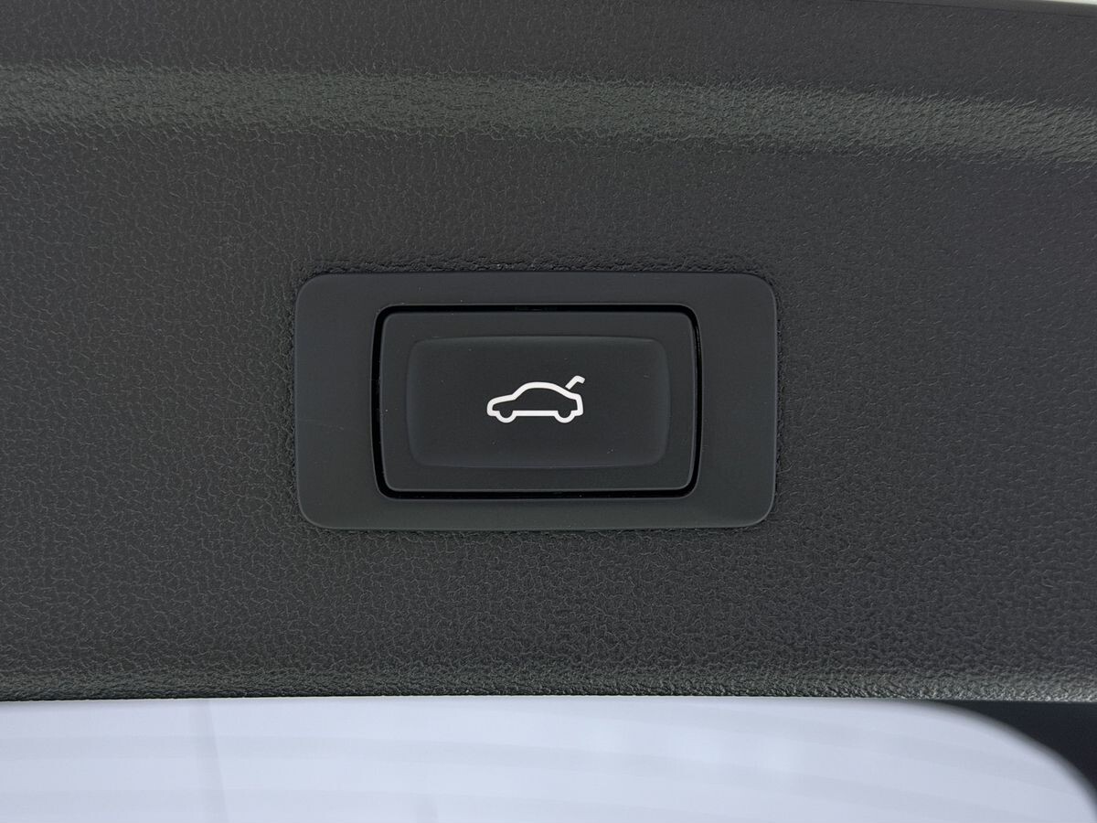 Audi A3 2023 - фото автомобиля