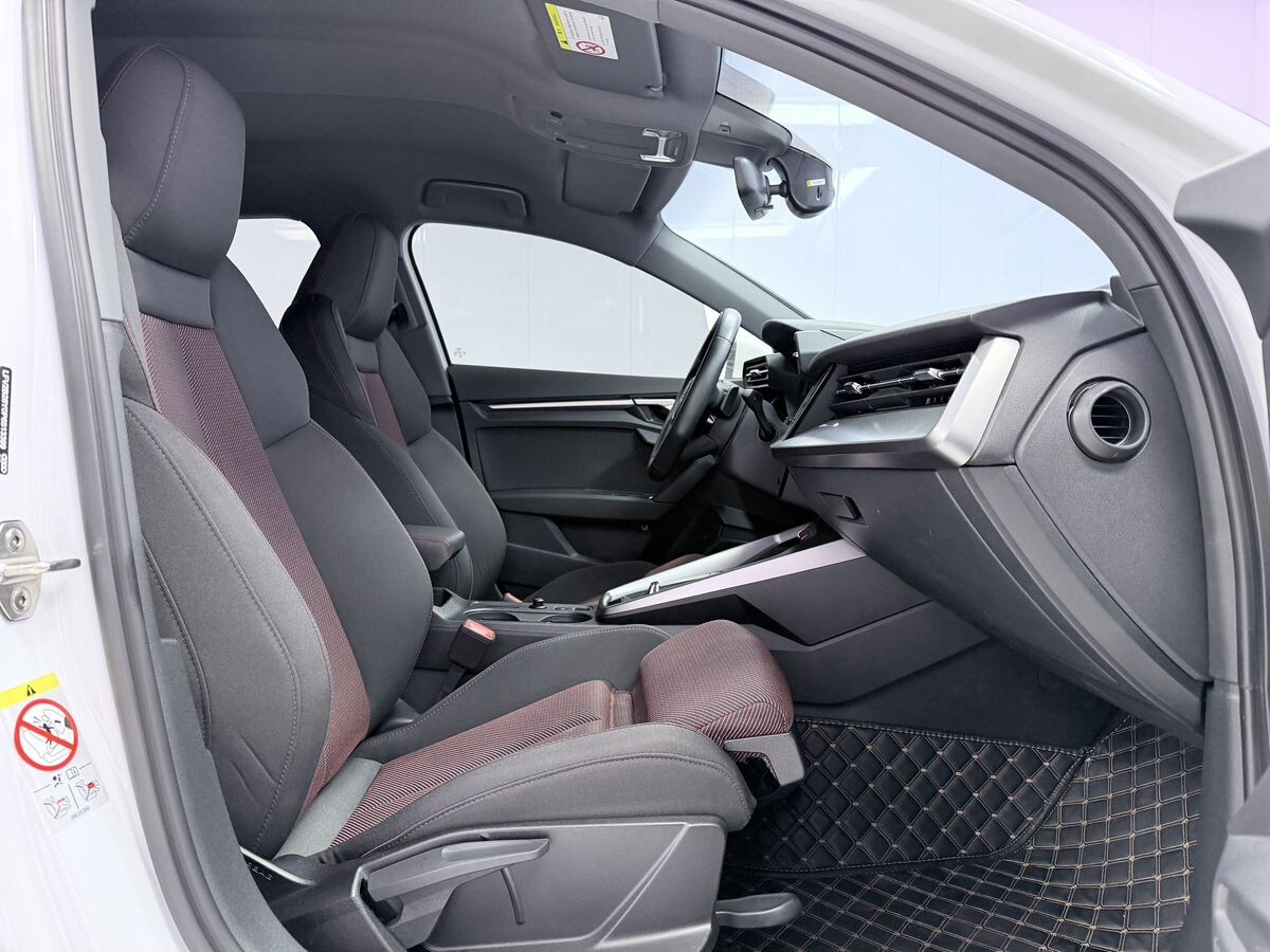 Audi A3 2023 - фото автомобиля