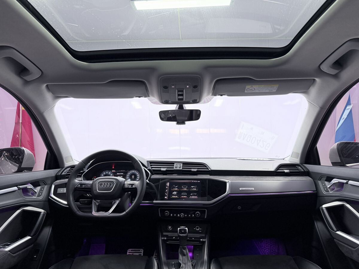 Audi Q3 2021 - фото автомобиля