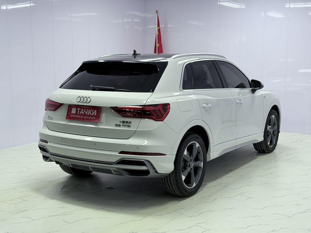 Audi Q3 2021 - фото автомобиля