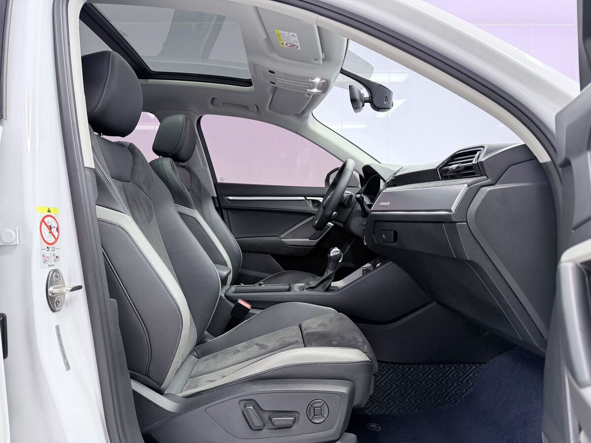 Audi Q3 2021 - фото автомобиля