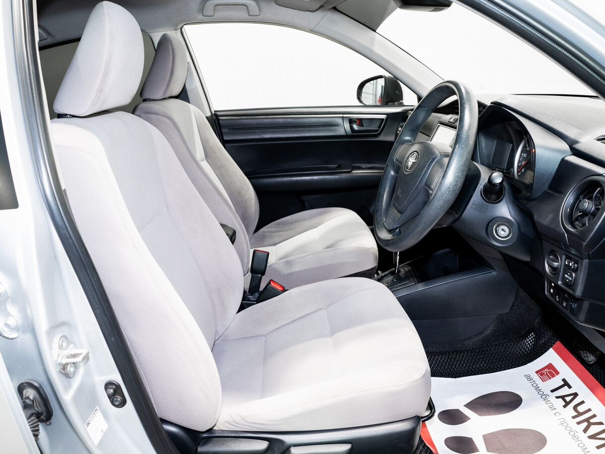 Toyota Corolla Axio 2015 - фото автомобиля