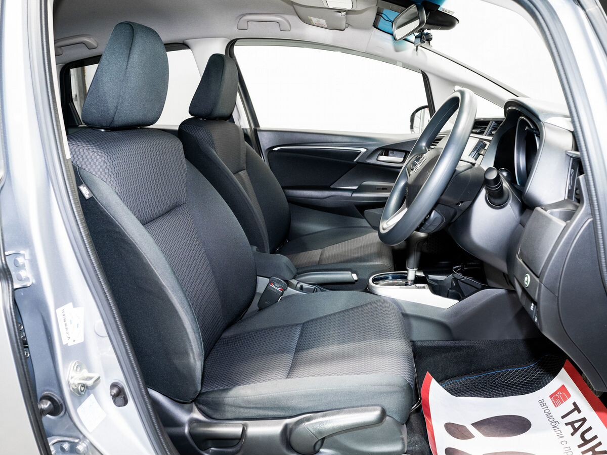 Honda Fit 2017 - фото автомобиля