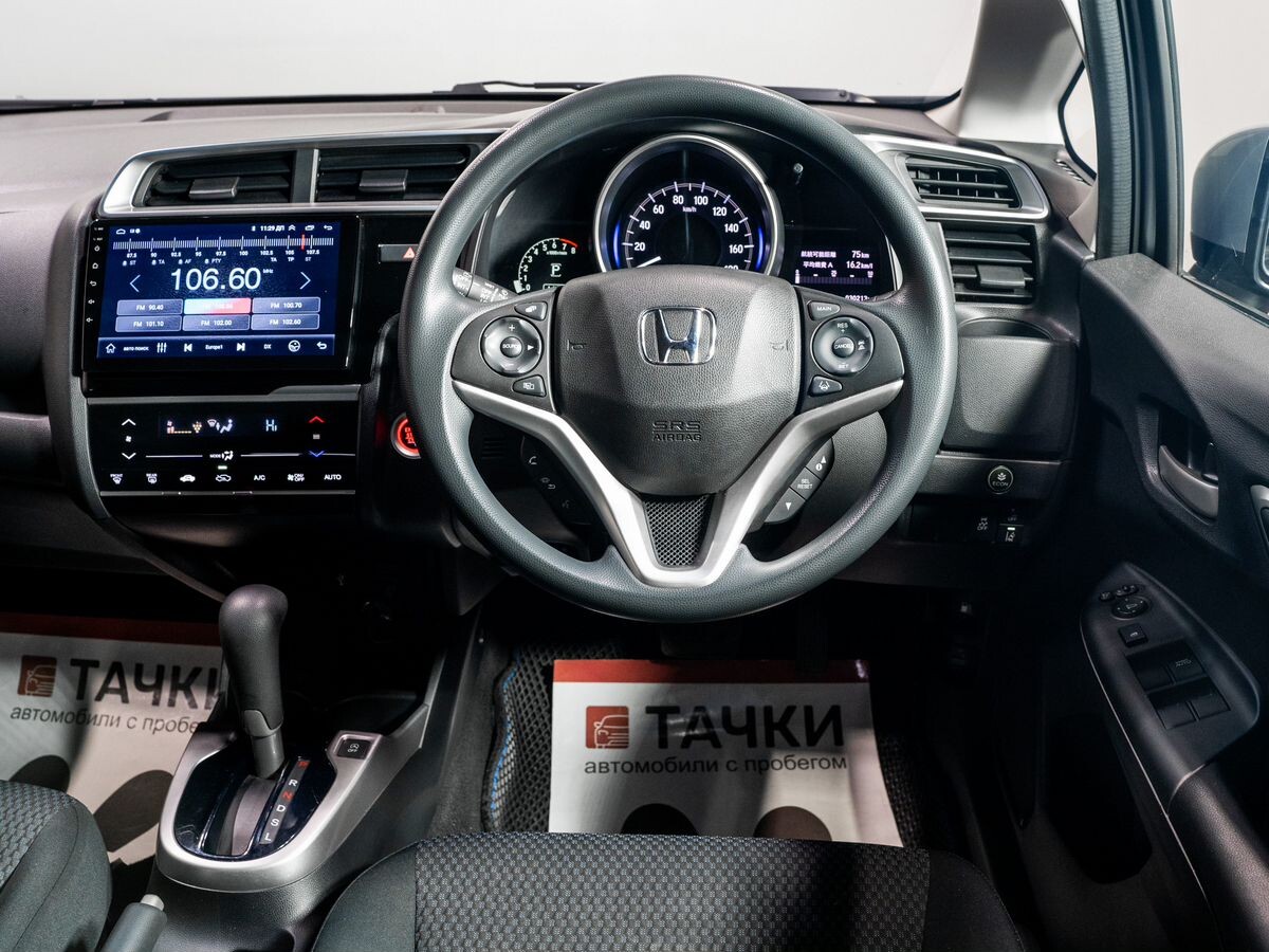 Honda Fit 2017 - фото автомобиля