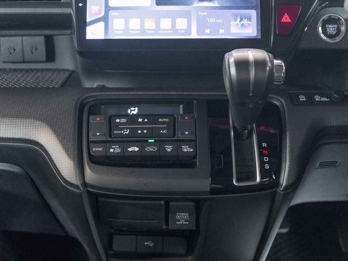 Honda Stepwgn 2017 - фото автомобиля