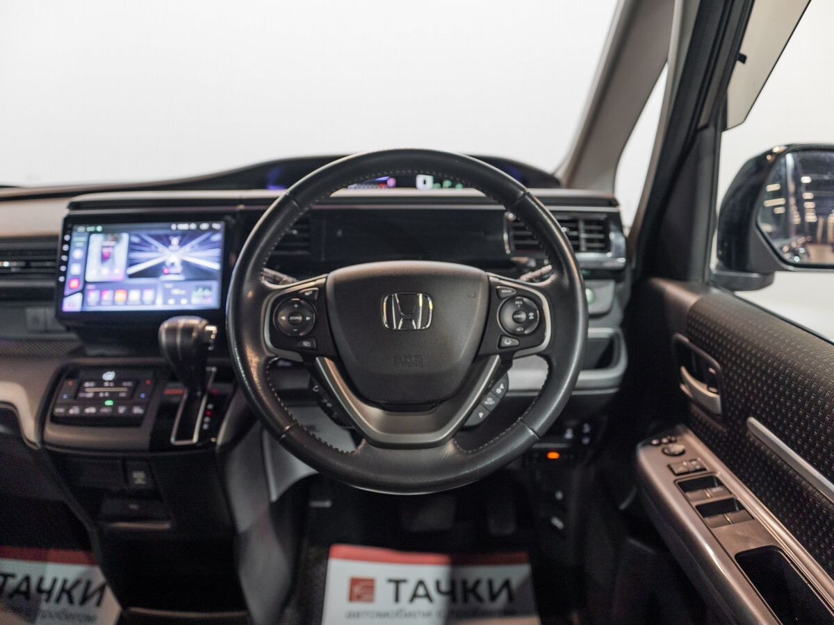 Honda Stepwgn 2017 - фото автомобиля