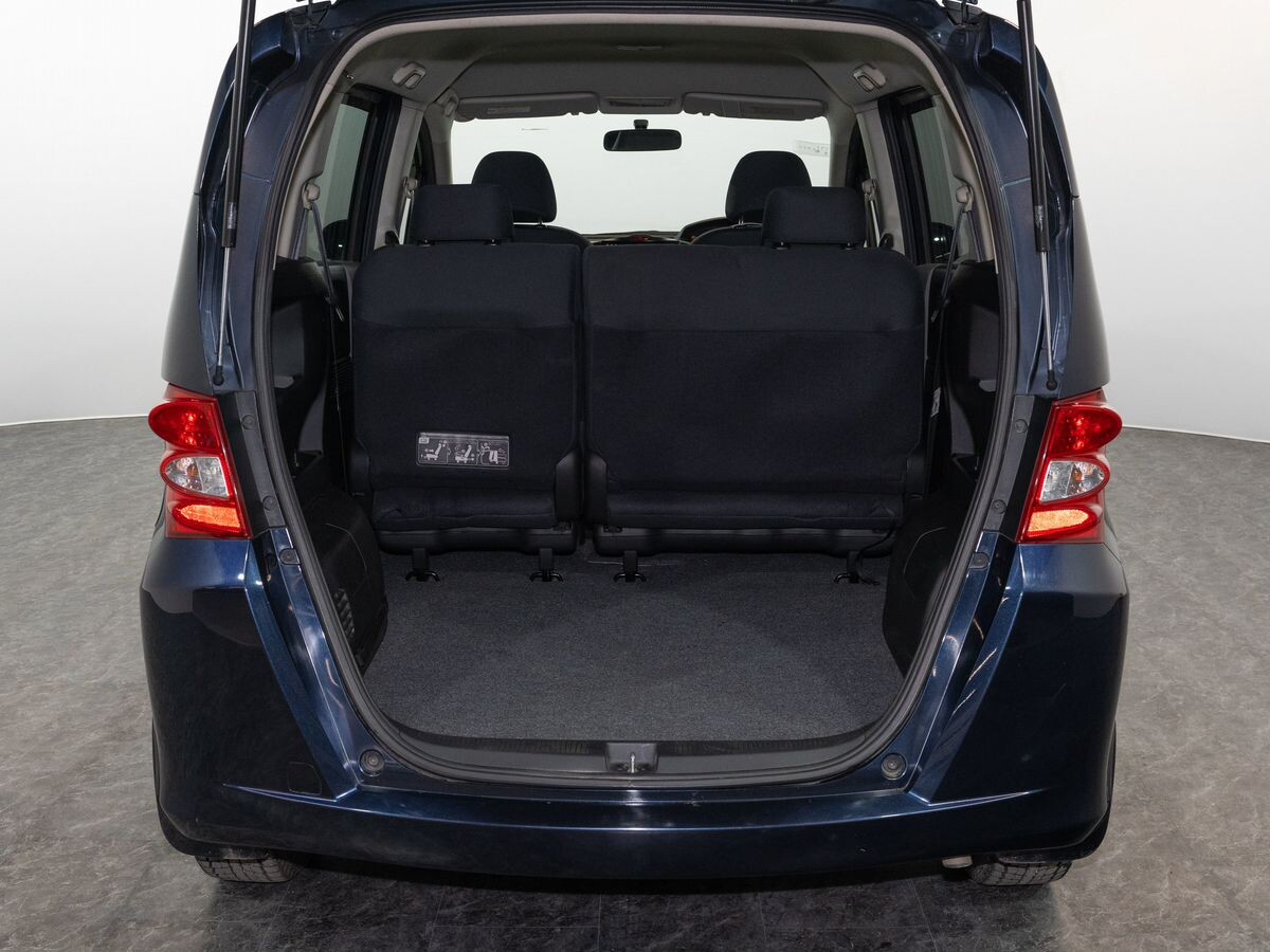 Honda Freed 2009 - фото автомобиля