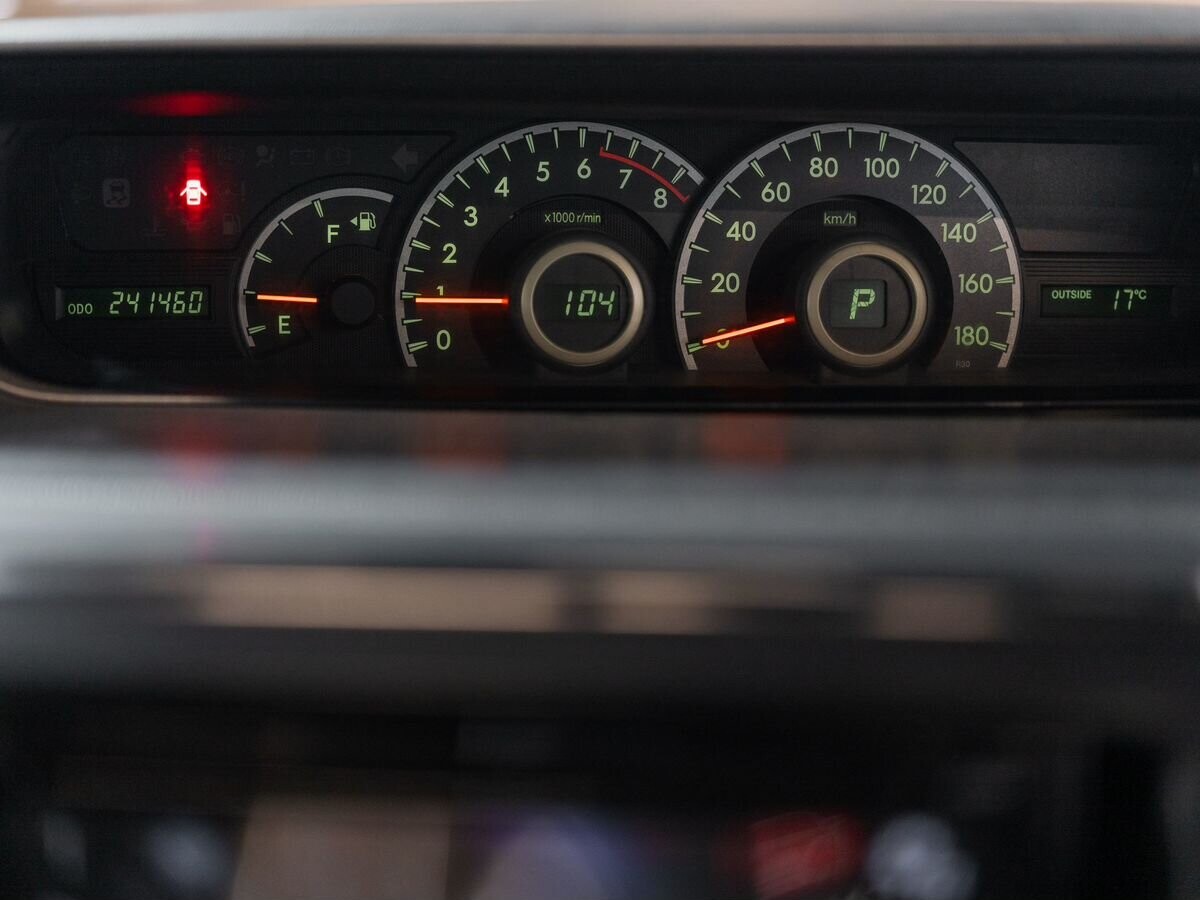 Toyota Noah 2010 - фото автомобиля