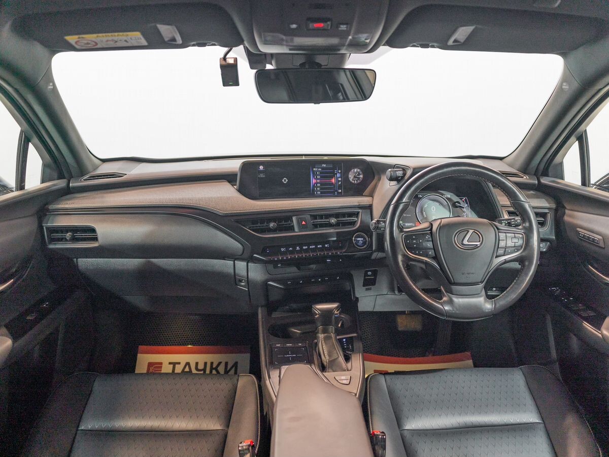 Lexus UX250h 2019 - фото автомобиля