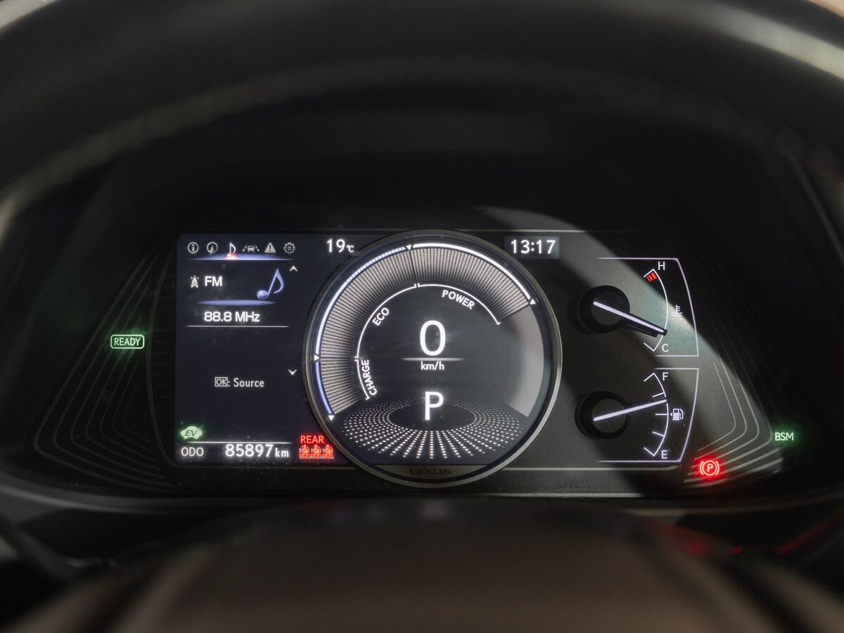 Lexus UX250h 2019 - фото автомобиля