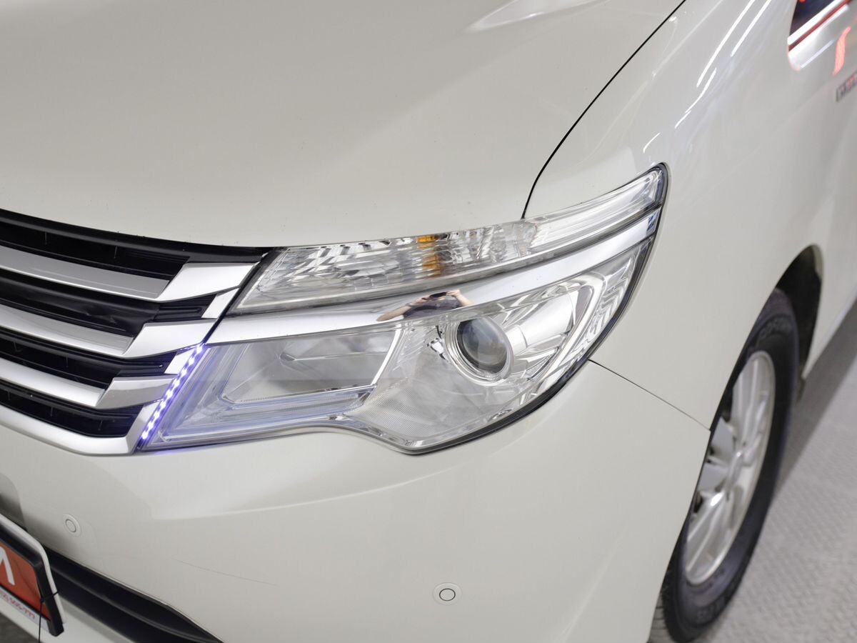 Nissan Serena 2016 - фото автомобиля