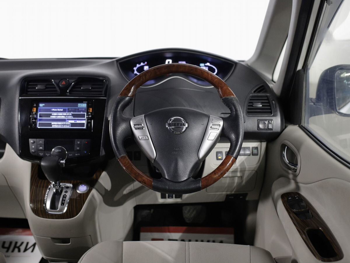 Nissan Serena 2016 - фото автомобиля