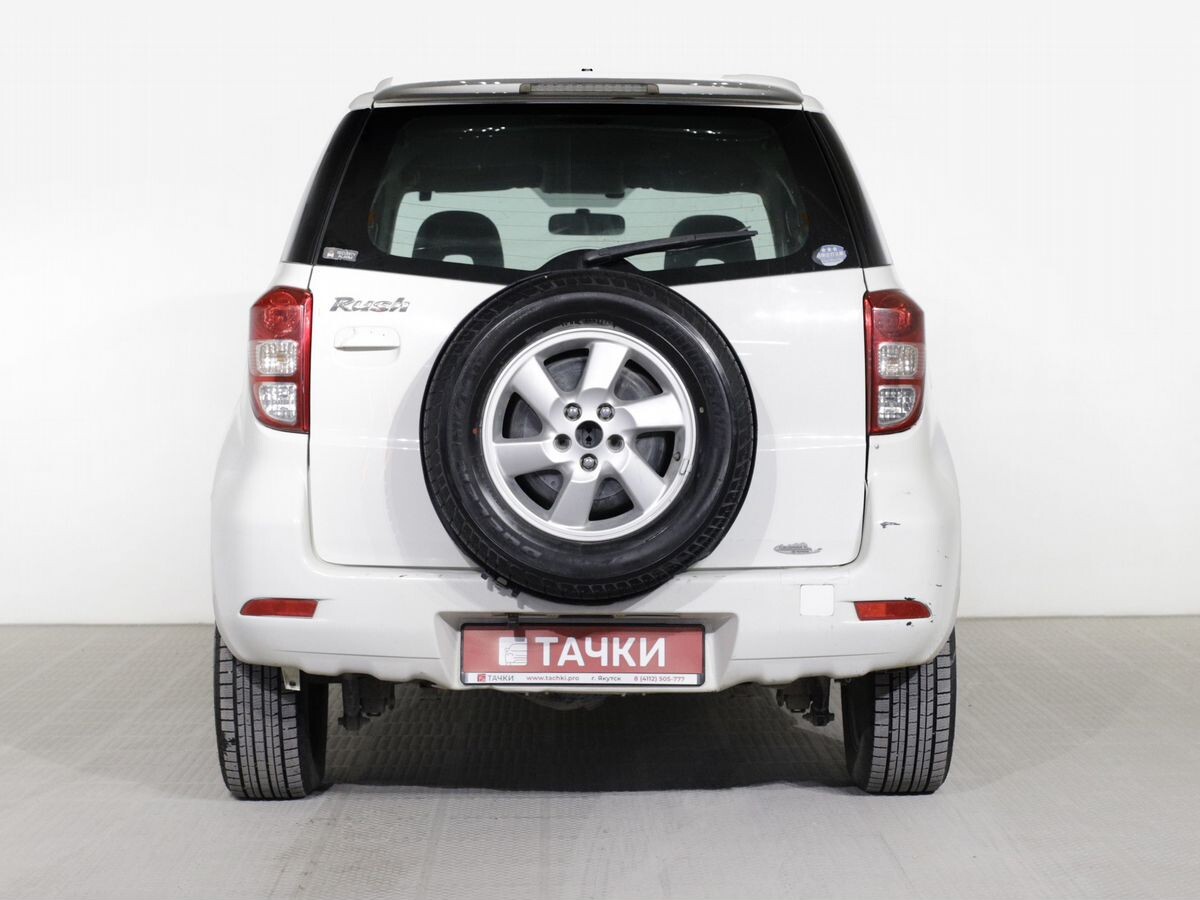 Toyota Rush 2006 - фото автомобиля