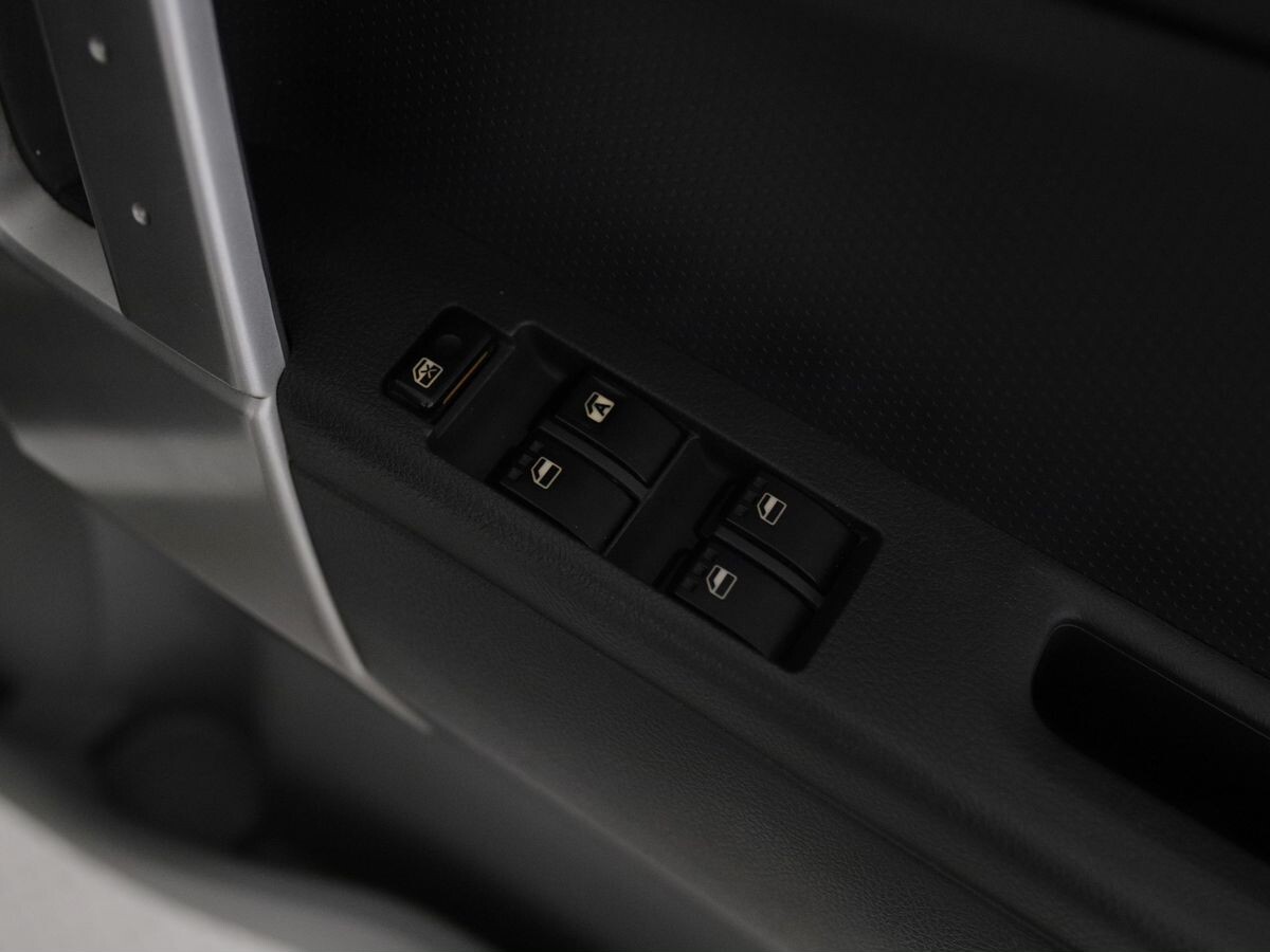 Toyota Rush 2006 - фото автомобиля