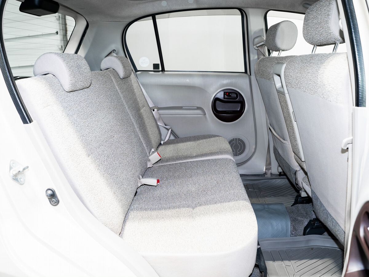 Toyota Passo 2011 - фото автомобиля