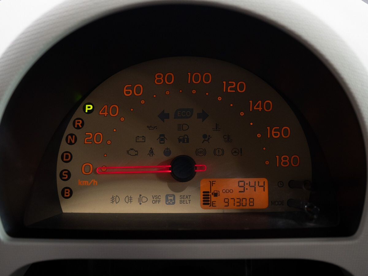 Toyota Passo 2011 - фото автомобиля