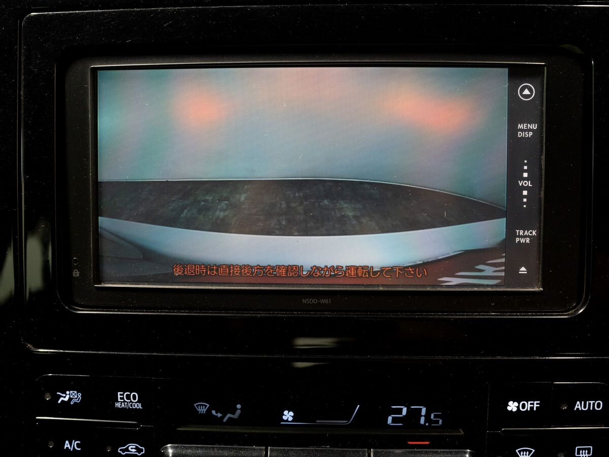 Toyota Prius 2019 - фото автомобиля