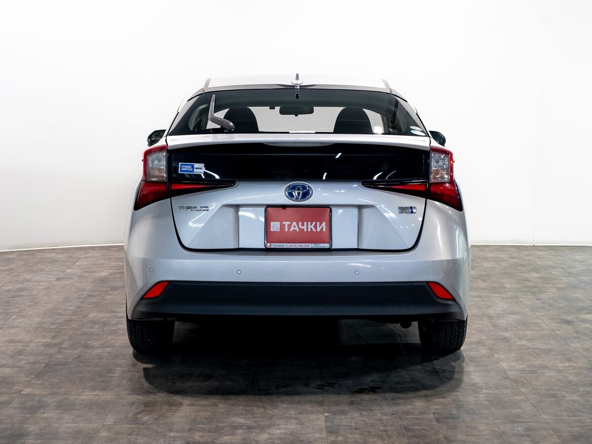 Toyota Prius 2019 - фото автомобиля