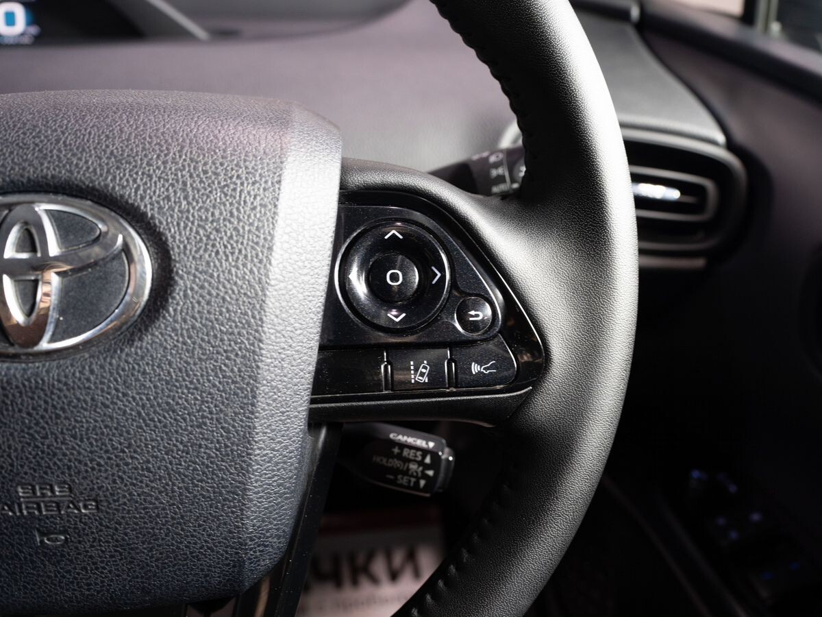 Toyota Prius 2019 - фото автомобиля