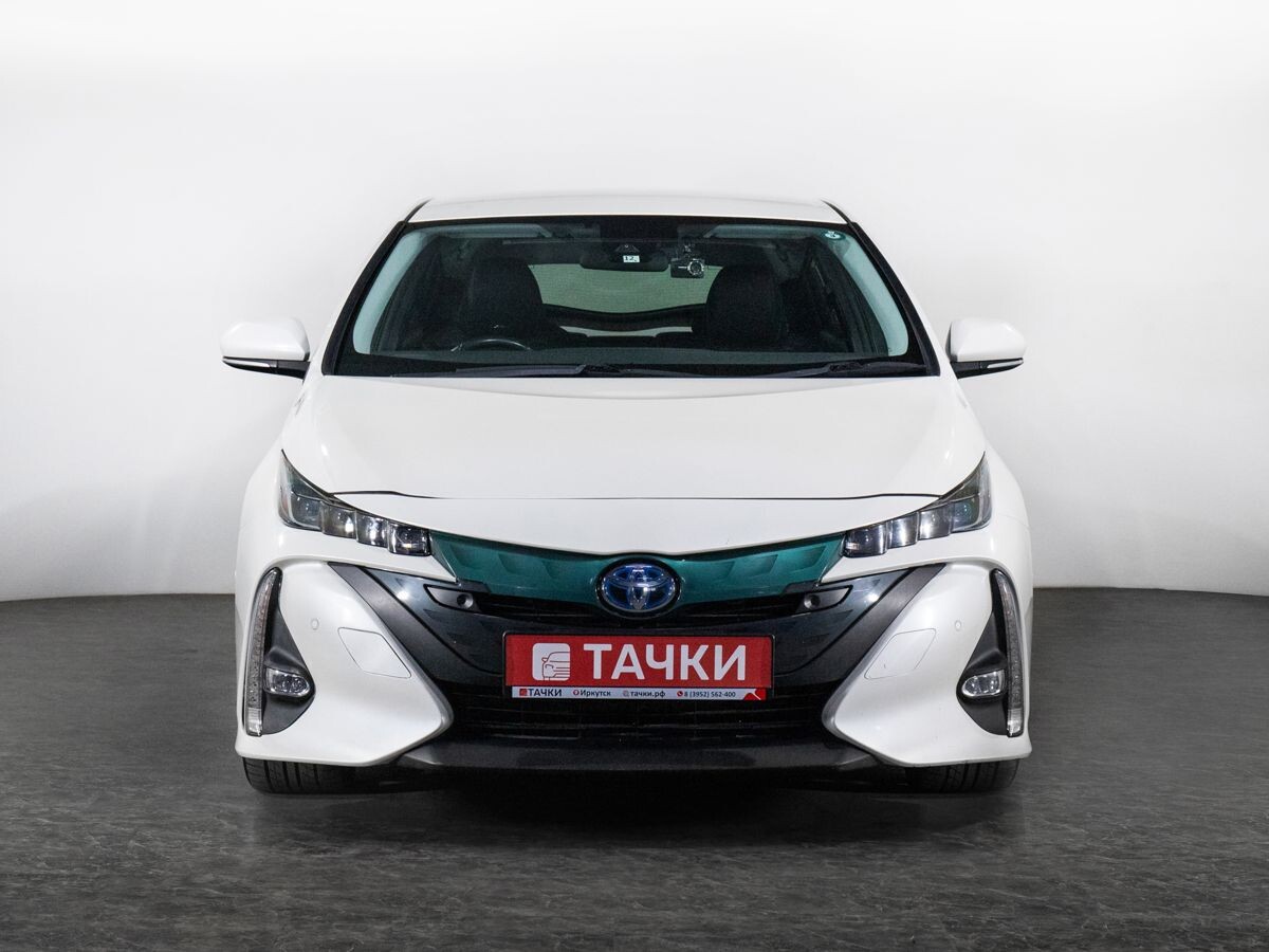 Toyota Prius PHV 2018 - фото автомобиля