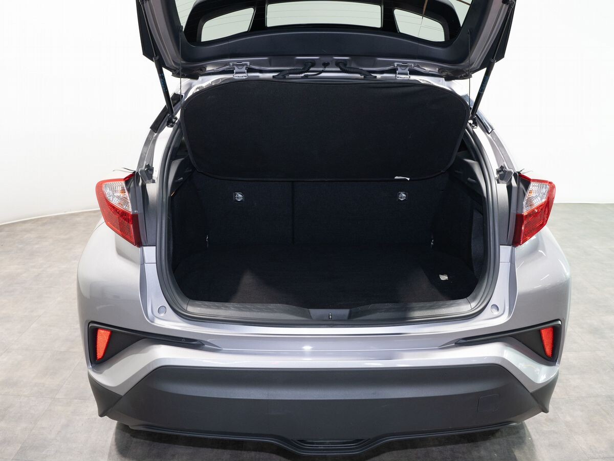 Toyota C-HR 2019 - фото автомобиля
