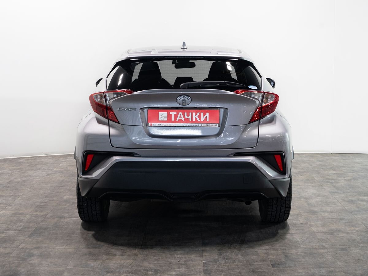 Toyota C-HR 2019 - фото автомобиля