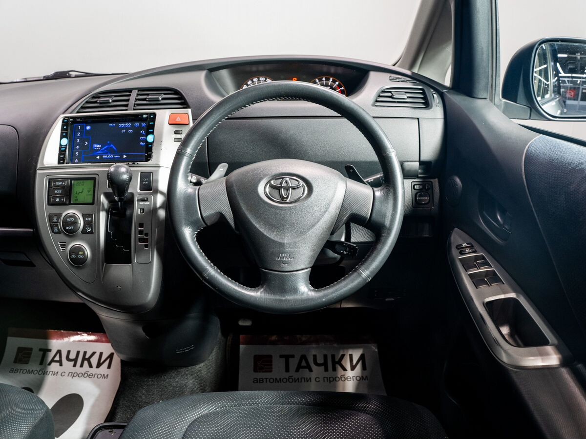 Toyota Ractis 2007 - фото автомобиля