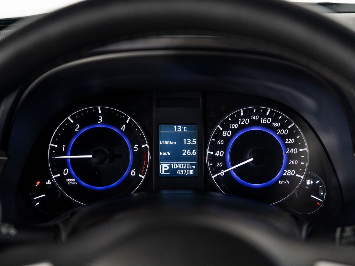 Infiniti QX70 2016 - фото автомобиля