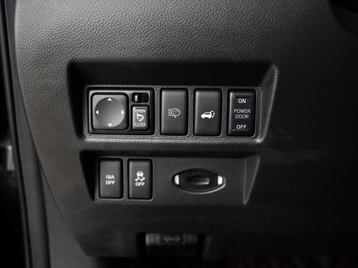 Infiniti QX70 2016 - фото автомобиля