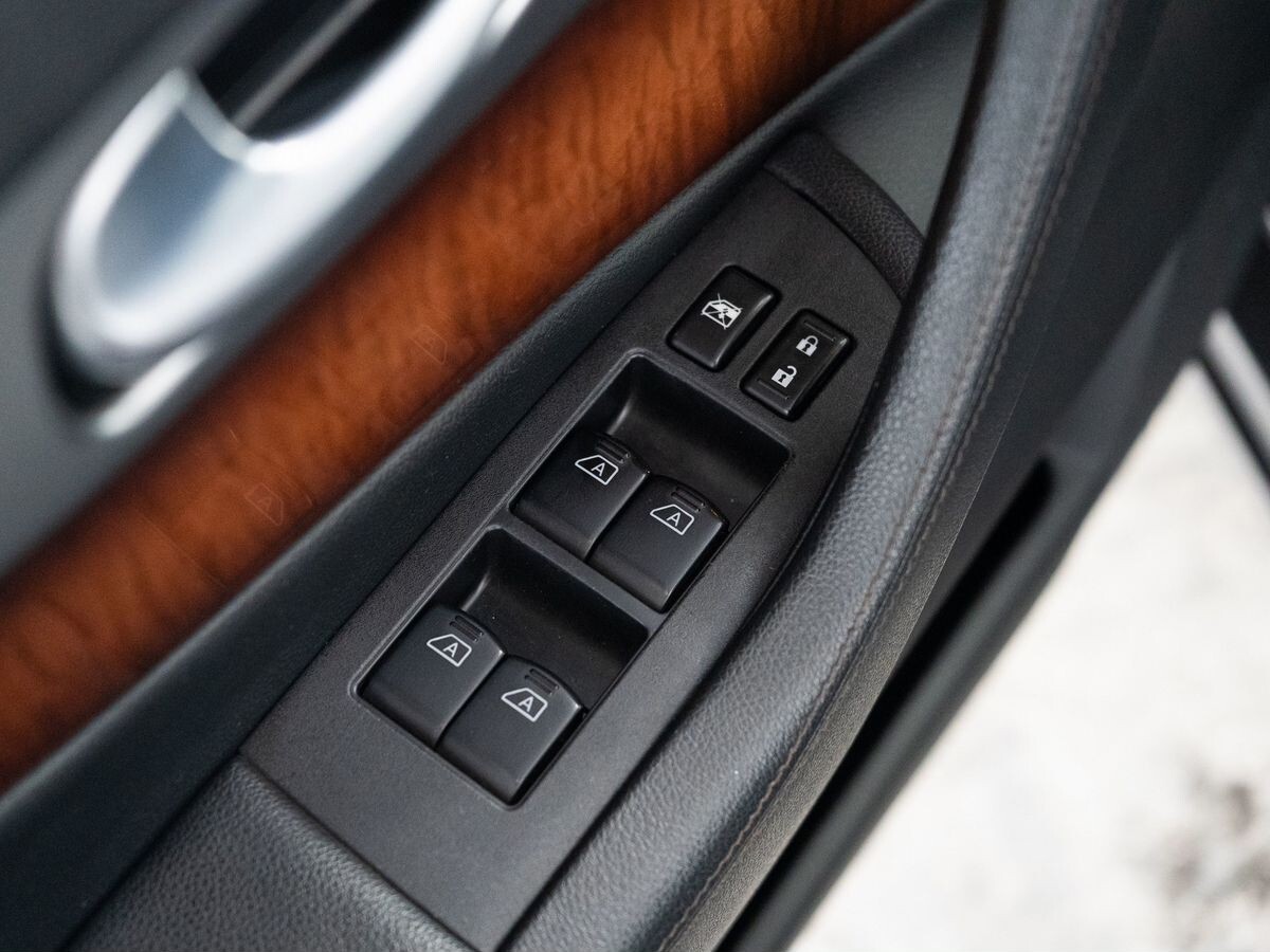 Infiniti QX70 2016 - фото автомобиля